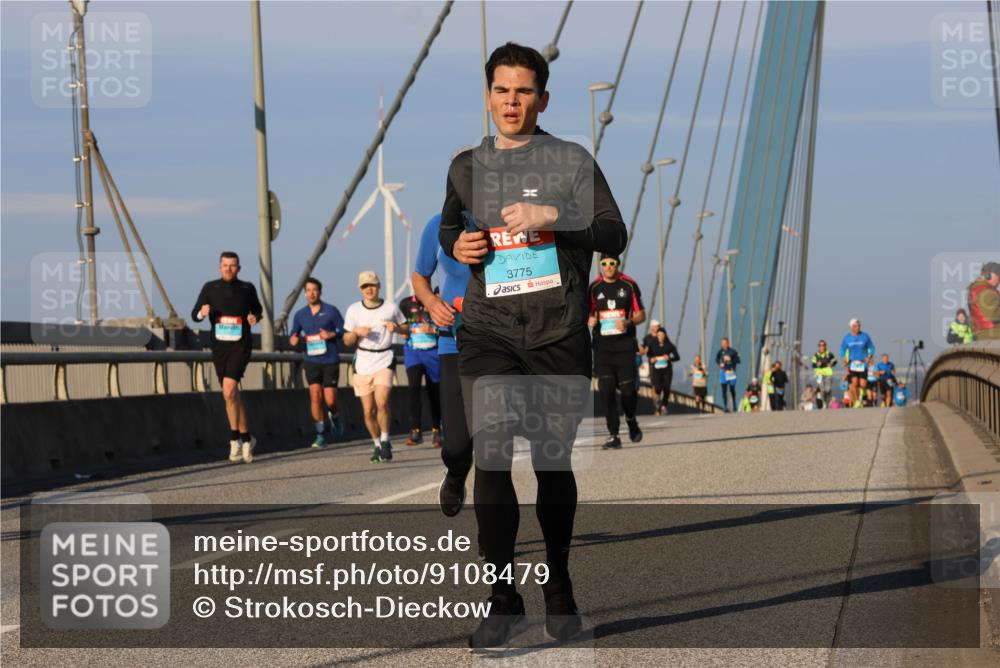 03.10.2025 - Köhlbrandbrückenlauf Strokosch-Dieckow http://msf.ph/oto/9108479 03.10.2025 09:39:02 Position 2 3775 meine-sportfotos.de