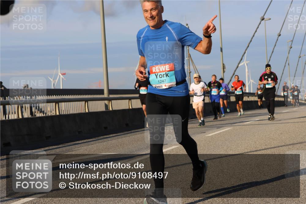 03.10.2025 - Köhlbrandbrückenlauf Strokosch-Dieckow http://msf.ph/oto/9108497 03.10.2025 09:39:06 Position 2 1247 meine-sportfotos.de