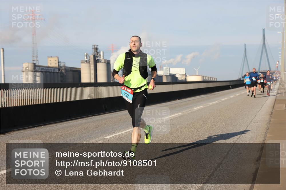 03.10.2025 - Köhlbrandbrückenlauf Lena Gebhardt http://msf.ph/oto/9108501 03.10.2025 09:40:57 Position 2 3720 meine-sportfotos.de