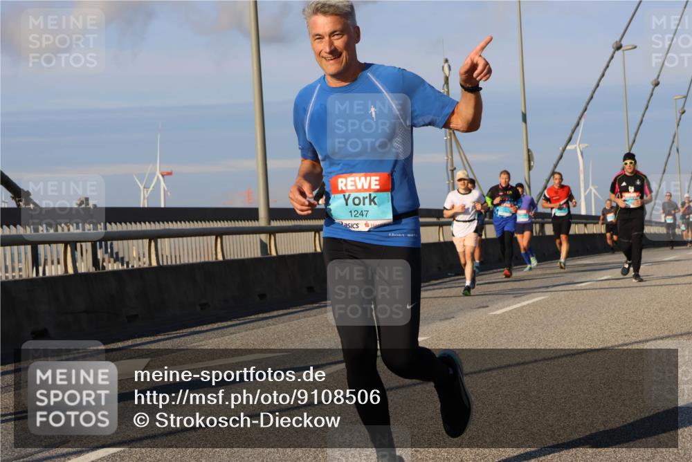 03.10.2025 - Köhlbrandbrückenlauf Strokosch-Dieckow http://msf.ph/oto/9108506 03.10.2025 09:39:06 Position 2 1247 meine-sportfotos.de