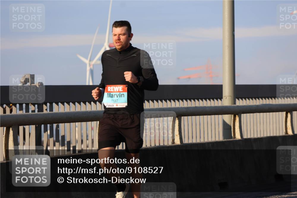 03.10.2025 - Köhlbrandbrückenlauf Strokosch-Dieckow http://msf.ph/oto/9108527 03.10.2025 09:39:07 Position 2 1197 meine-sportfotos.de