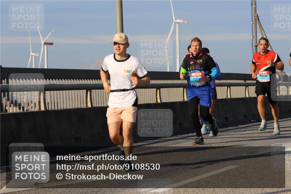 03.10.2025 - Köhlbrandbrückenlauf Strokosch-Dieckow http://msf.ph/oto/9108530 03.10.2025 09:39:08 Position 2 3794, 1297 meine-sportfotos.de