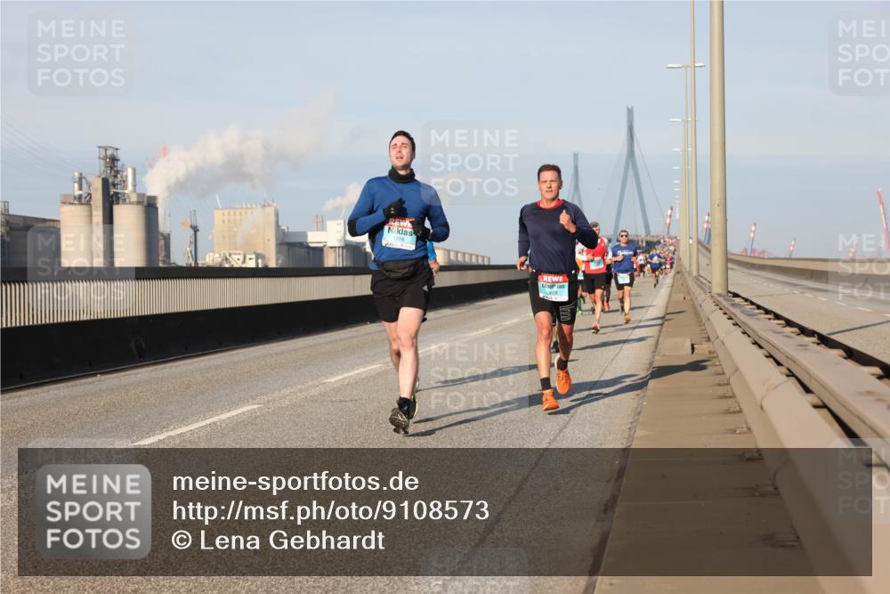 03.10.2025 - Köhlbrandbrückenlauf Lena Gebhardt http://msf.ph/oto/9108573 03.10.2025 09:41:04 Position 2 1016, 3628 meine-sportfotos.de