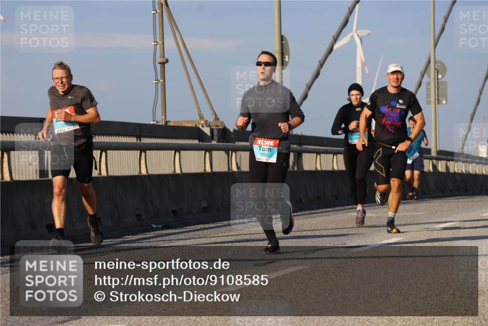 03.10.2025 - Köhlbrandbrückenlauf Strokosch-Dieckow http://msf.ph/oto/9108585 03.10.2025 09:39:14 Position 2 10, 1054, 10 meine-sportfotos.de