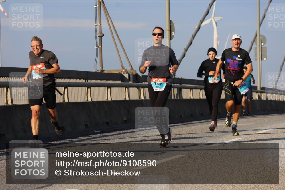 03.10.2025 - Köhlbrandbrückenlauf Strokosch-Dieckow http://msf.ph/oto/9108590 03.10.2025 09:39:14 Position 2 1054, 2962 meine-sportfotos.de
