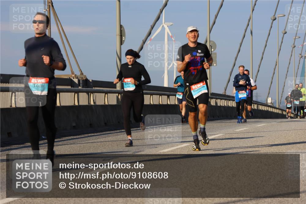 03.10.2025 - Köhlbrandbrückenlauf Strokosch-Dieckow http://msf.ph/oto/9108608 03.10.2025 09:39:15 Position 2 105 meine-sportfotos.de