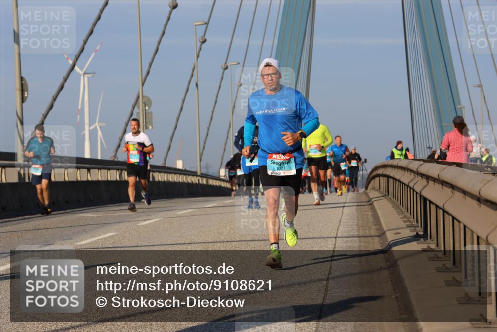 03.10.2025 - Köhlbrandbrückenlauf Strokosch-Dieckow http://msf.ph/oto/9108621 03.10.2025 09:39:19 Position 2 1021 meine-sportfotos.de