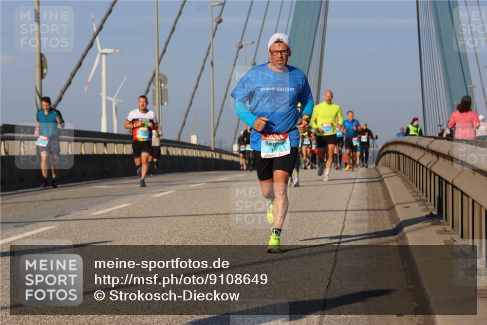 03.10.2025 - Köhlbrandbrückenlauf Strokosch-Dieckow http://msf.ph/oto/9108649 03.10.2025 09:39:19 Position 2 1021 meine-sportfotos.de