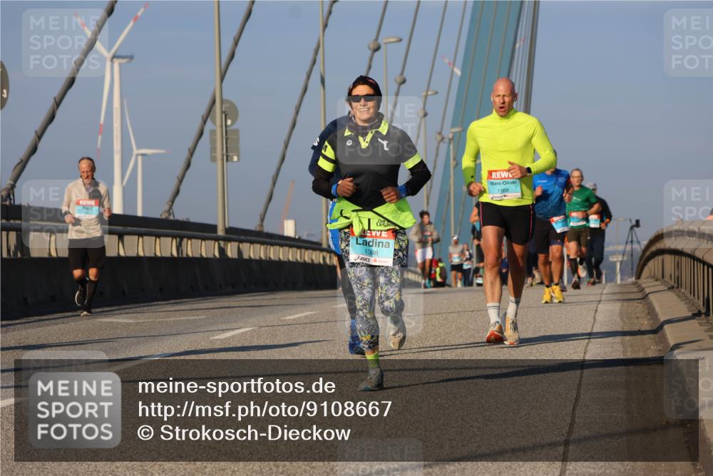 03.10.2025 - Köhlbrandbrückenlauf Strokosch-Dieckow http://msf.ph/oto/9108667 03.10.2025 09:39:23 Position 2 1398, 1168 meine-sportfotos.de