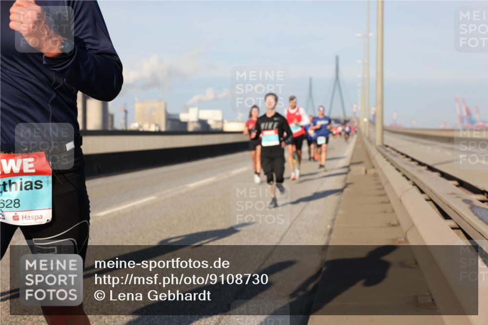 03.10.2025 - Köhlbrandbrückenlauf Lena Gebhardt http://msf.ph/oto/9108730 03.10.2025 09:41:06 Position 2 528 meine-sportfotos.de
