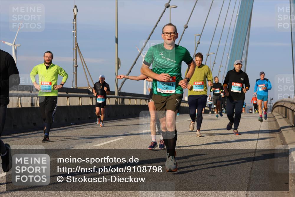 03.10.2025 - Köhlbrandbrückenlauf Strokosch-Dieckow http://msf.ph/oto/9108798 03.10.2025 09:39:35 Position 2 3658, 1133 meine-sportfotos.de