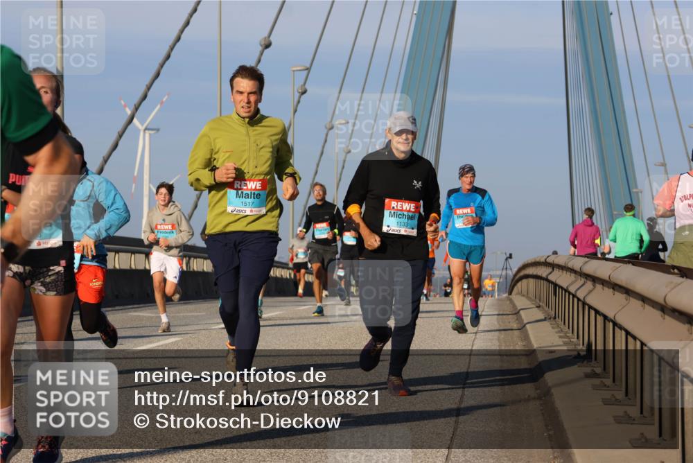 03.10.2025 - Köhlbrandbrückenlauf Strokosch-Dieckow http://msf.ph/oto/9108821 03.10.2025 09:39:37 Position 2 1517, 1133, 1205 meine-sportfotos.de
