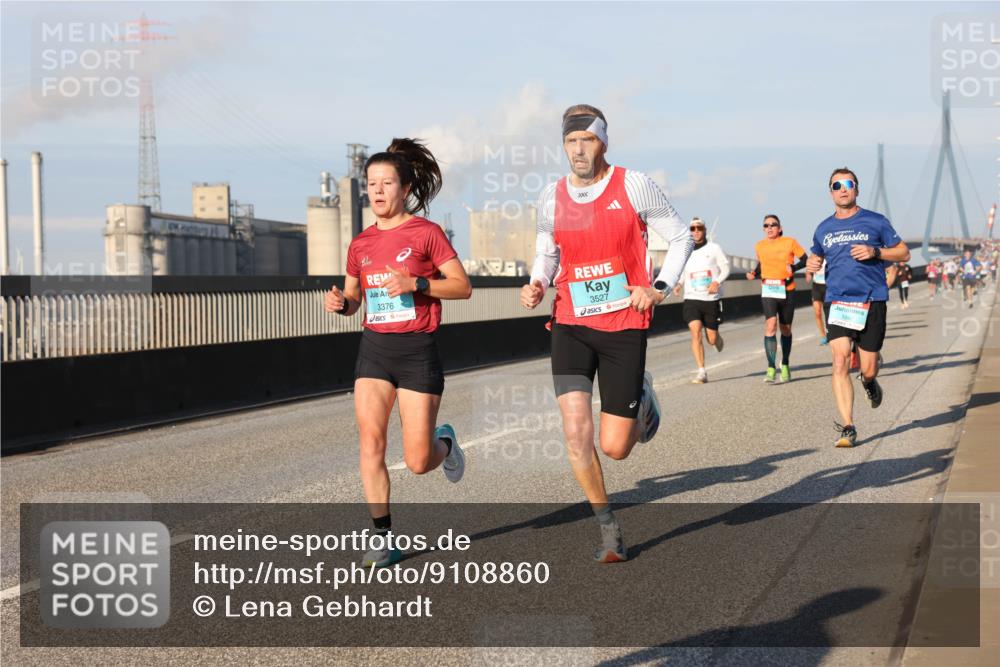 03.10.2025 - Köhlbrandbrückenlauf Lena Gebhardt http://msf.ph/oto/9108860 03.10.2025 09:41:09 Position 2 3376, 3527 meine-sportfotos.de