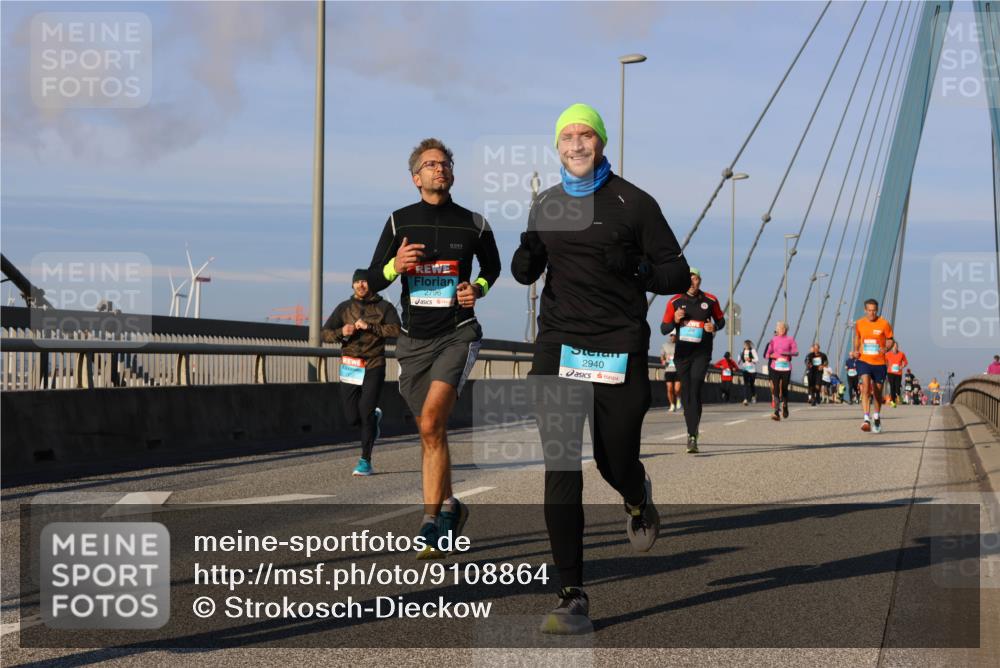03.10.2025 - Köhlbrandbrückenlauf Strokosch-Dieckow http://msf.ph/oto/9108864 03.10.2025 09:39:45 Position 2 2796, 2940 meine-sportfotos.de