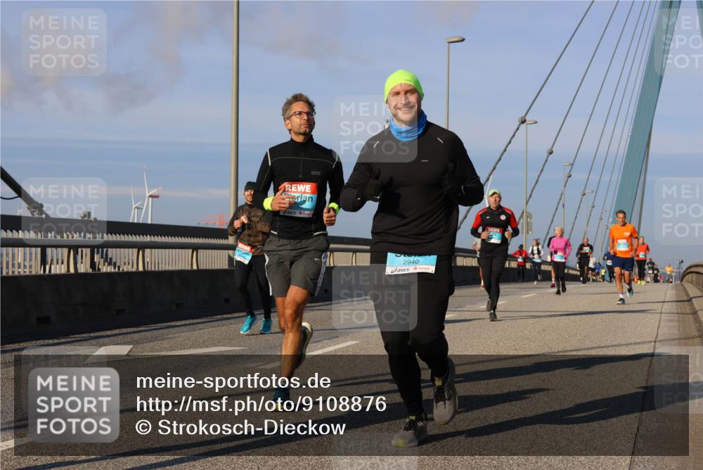 03.10.2025 - Köhlbrandbrückenlauf Strokosch-Dieckow http://msf.ph/oto/9108876 03.10.2025 09:39:45 Position 2 2940 meine-sportfotos.de