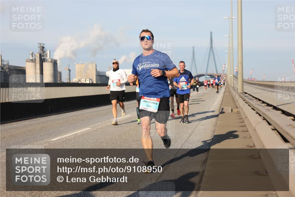 03.10.2025 - Köhlbrandbrückenlauf Lena Gebhardt http://msf.ph/oto/9108950 03.10.2025 09:41:10 Position 2 1040 meine-sportfotos.de