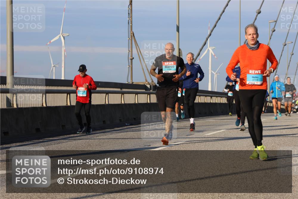 03.10.2025 - Köhlbrandbrückenlauf Strokosch-Dieckow http://msf.ph/oto/9108974 03.10.2025 09:39:56 Position 2 1194, 3719 meine-sportfotos.de