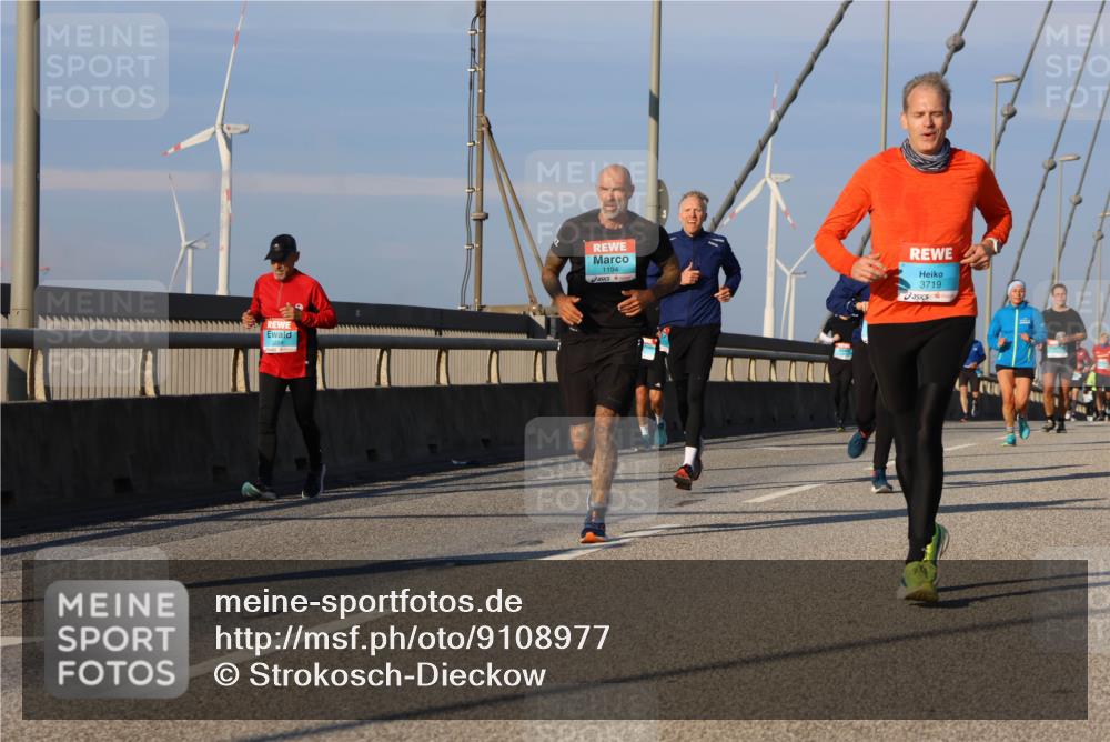03.10.2025 - Köhlbrandbrückenlauf Strokosch-Dieckow http://msf.ph/oto/9108977 03.10.2025 09:39:56 Position 2 1194, 3719 meine-sportfotos.de