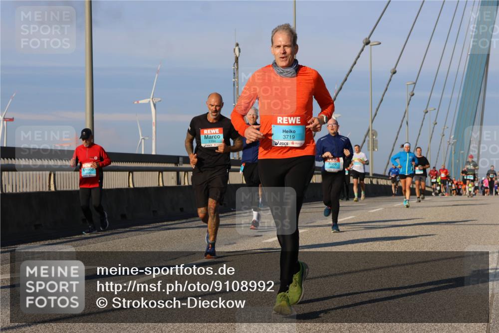 03.10.2025 - Köhlbrandbrückenlauf Strokosch-Dieckow http://msf.ph/oto/9108992 03.10.2025 09:39:58 Position 2 1194, 3719 meine-sportfotos.de