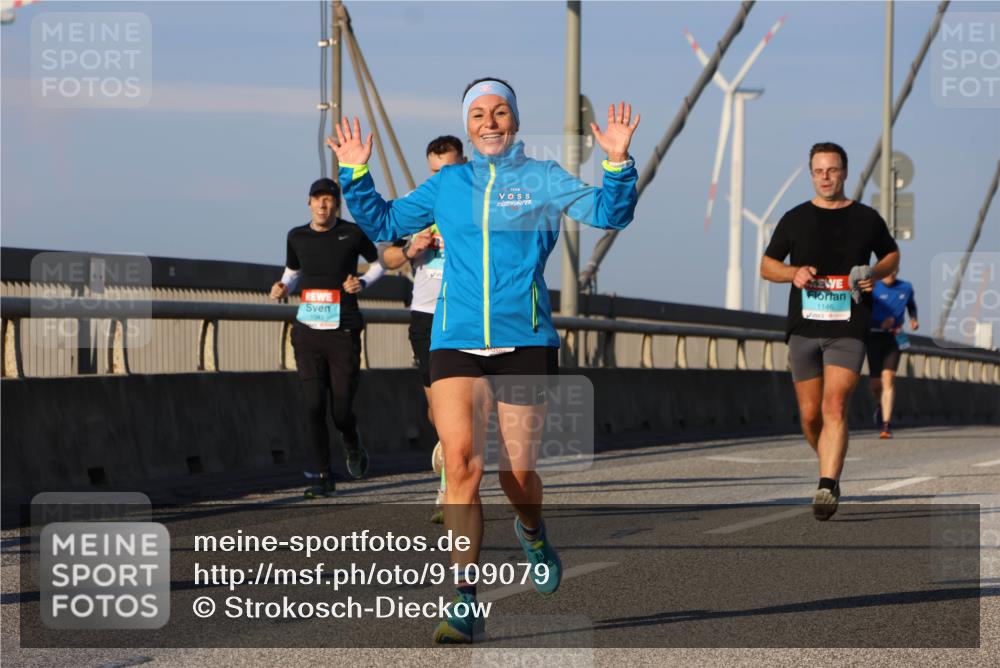 03.10.2025 - Köhlbrandbrückenlauf Strokosch-Dieckow http://msf.ph/oto/9109079 03.10.2025 09:40:02 Position 2 1146 meine-sportfotos.de