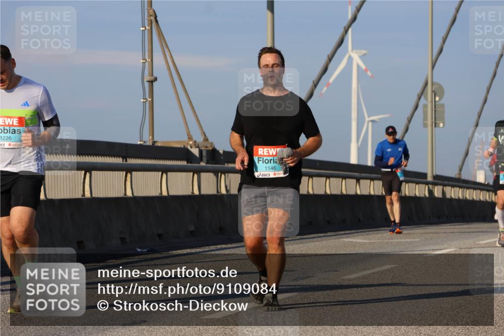 03.10.2025 - Köhlbrandbrückenlauf Strokosch-Dieckow http://msf.ph/oto/9109084 03.10.2025 09:40:04 Position 2 1226, 1146 meine-sportfotos.de