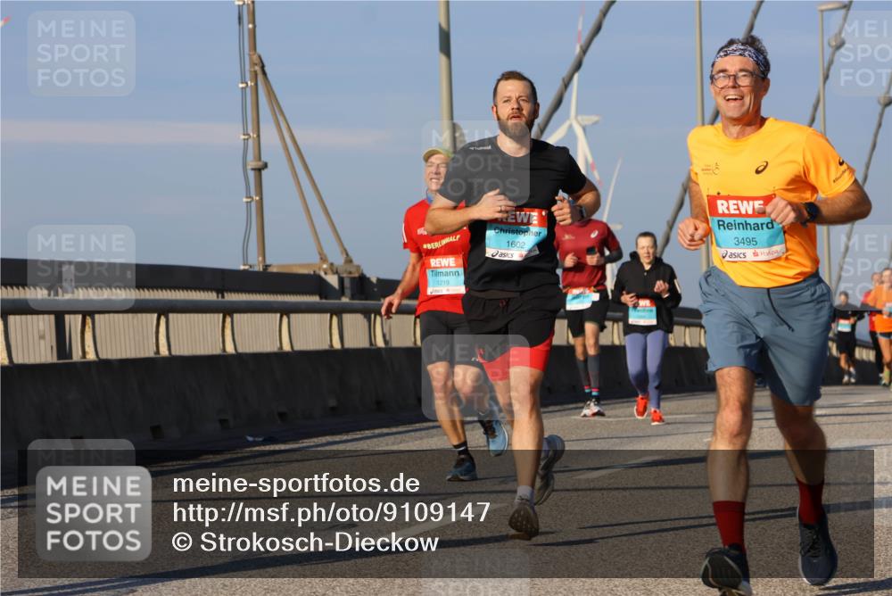 03.10.2025 - Köhlbrandbrückenlauf Strokosch-Dieckow http://msf.ph/oto/9109147 03.10.2025 09:40:13 Position 2 1219, 1602, 3495 meine-sportfotos.de