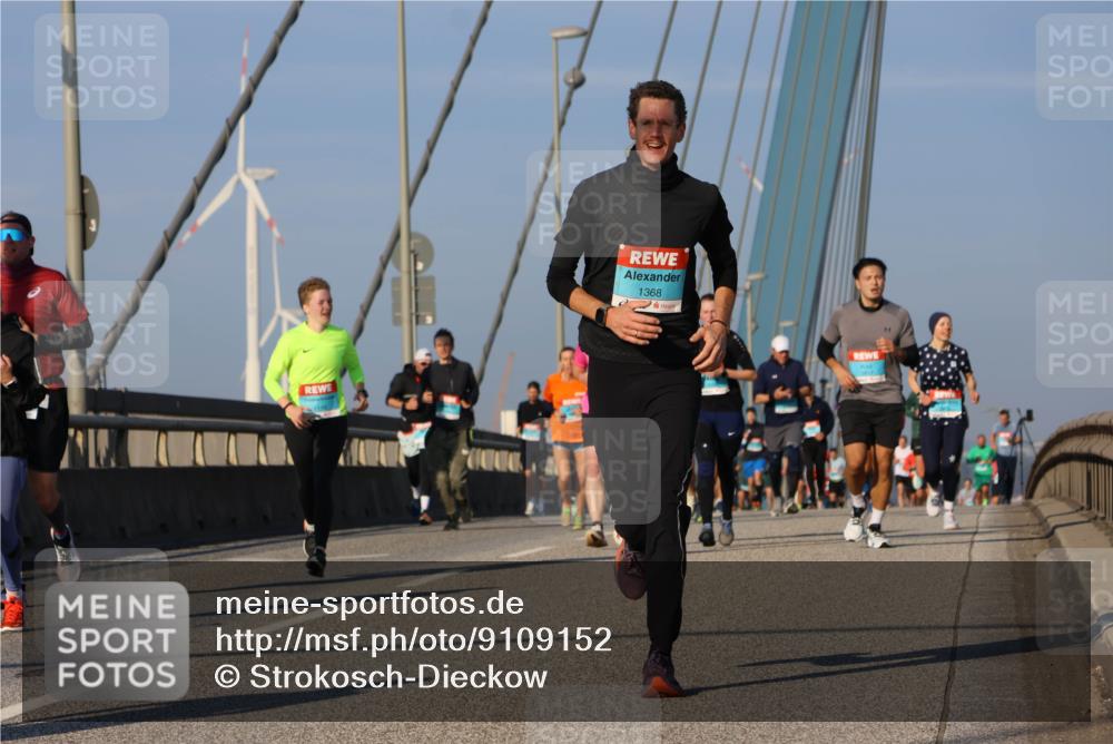 03.10.2025 - Köhlbrandbrückenlauf Strokosch-Dieckow http://msf.ph/oto/9109152 03.10.2025 09:40:16 Position 2 1368 meine-sportfotos.de