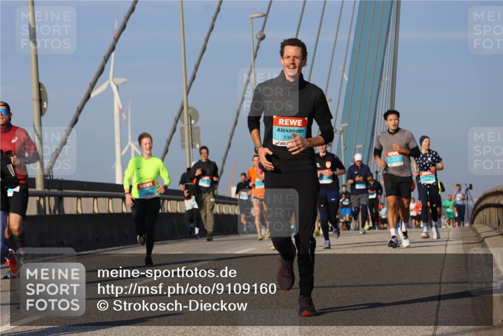 03.10.2025 - Köhlbrandbrückenlauf Strokosch-Dieckow http://msf.ph/oto/9109160 03.10.2025 09:40:16 Position 2 1368 meine-sportfotos.de