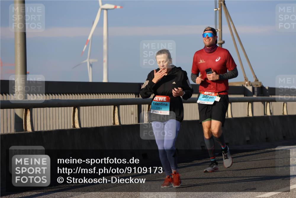 03.10.2025 - Köhlbrandbrückenlauf Strokosch-Dieckow http://msf.ph/oto/9109173 03.10.2025 09:40:18 Position 2 1284, 3118 meine-sportfotos.de