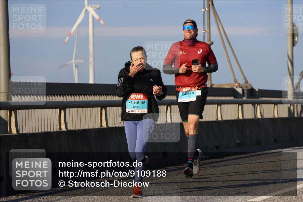 03.10.2025 - Köhlbrandbrückenlauf Strokosch-Dieckow http://msf.ph/oto/9109188 03.10.2025 09:40:18 Position 2 1284, 3118 meine-sportfotos.de