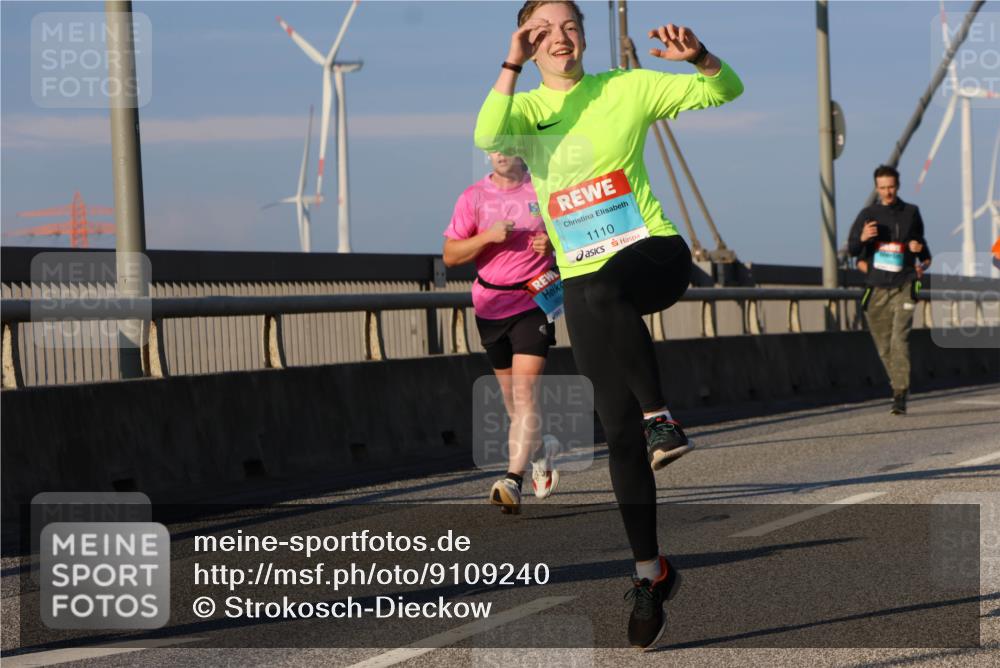 03.10.2025 - Köhlbrandbrückenlauf Strokosch-Dieckow http://msf.ph/oto/9109240 03.10.2025 09:40:21 Position 2 1110 meine-sportfotos.de