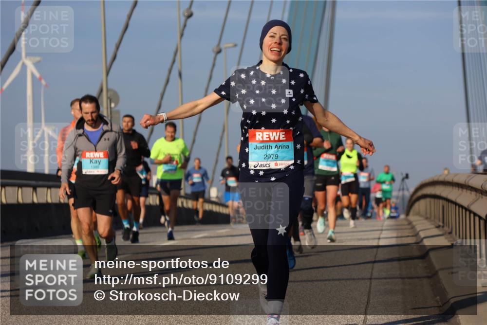 03.10.2025 - Köhlbrandbrückenlauf Strokosch-Dieckow http://msf.ph/oto/9109299 03.10.2025 09:40:24 Position 2 1386, 2979 meine-sportfotos.de