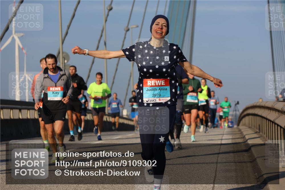 03.10.2025 - Köhlbrandbrückenlauf Strokosch-Dieckow http://msf.ph/oto/9109302 03.10.2025 09:40:24 Position 2 1380, 2979 meine-sportfotos.de