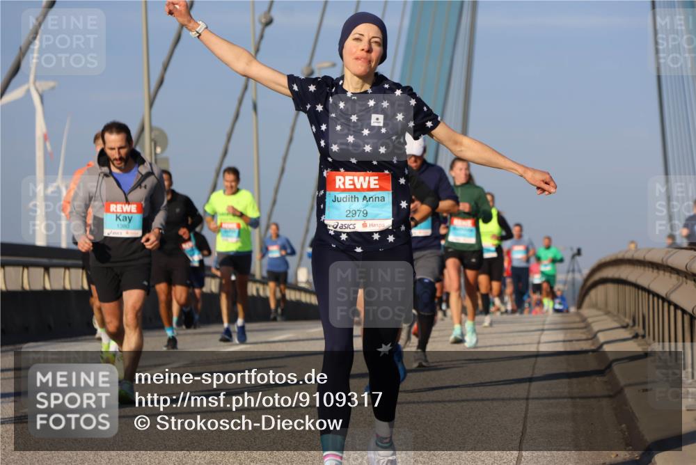 03.10.2025 - Köhlbrandbrückenlauf Strokosch-Dieckow http://msf.ph/oto/9109317 03.10.2025 09:40:25 Position 2 1380, 2979 meine-sportfotos.de