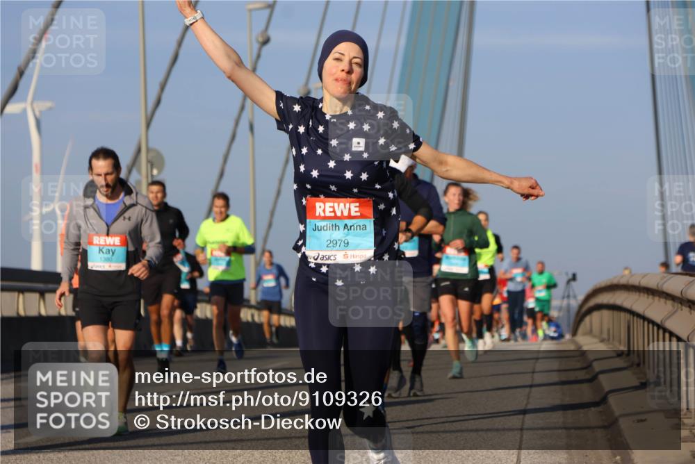 03.10.2025 - Köhlbrandbrückenlauf Strokosch-Dieckow http://msf.ph/oto/9109326 03.10.2025 09:40:25 Position 2 1380, 2979 meine-sportfotos.de