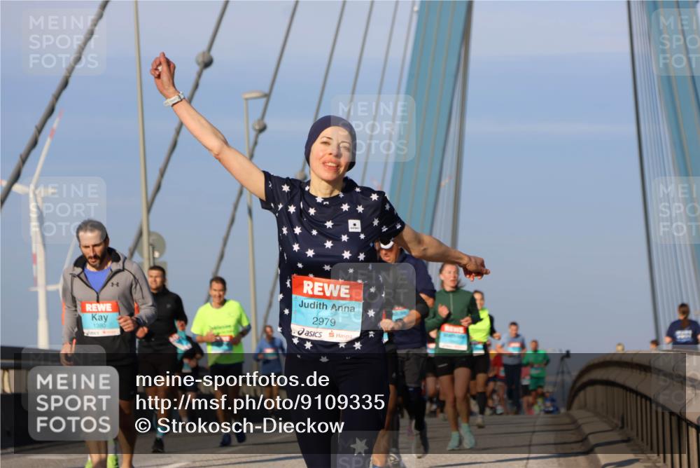 03.10.2025 - Köhlbrandbrückenlauf Strokosch-Dieckow http://msf.ph/oto/9109335 03.10.2025 09:40:25 Position 2 1380, 2979 meine-sportfotos.de