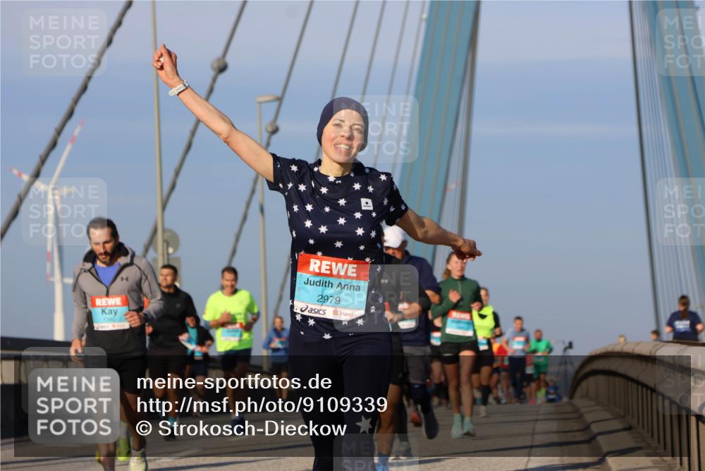 03.10.2025 - Köhlbrandbrückenlauf Strokosch-Dieckow http://msf.ph/oto/9109339 03.10.2025 09:40:25 Position 2 2979 meine-sportfotos.de