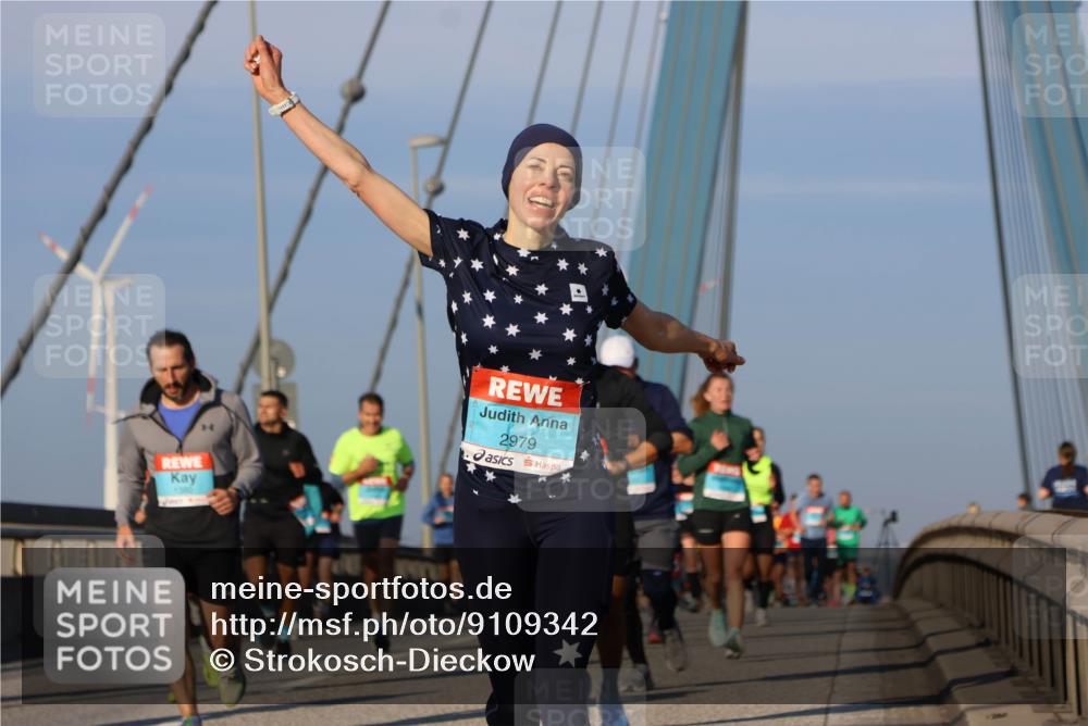 03.10.2025 - Köhlbrandbrückenlauf Strokosch-Dieckow http://msf.ph/oto/9109342 03.10.2025 09:40:25 Position 2 4, 2979 meine-sportfotos.de
