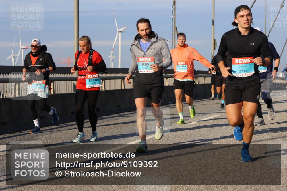 03.10.2025 - Köhlbrandbrückenlauf Strokosch-Dieckow http://msf.ph/oto/9109392 03.10.2025 09:40:29 Position 2 3630, 1380, 3790, 843 meine-sportfotos.de