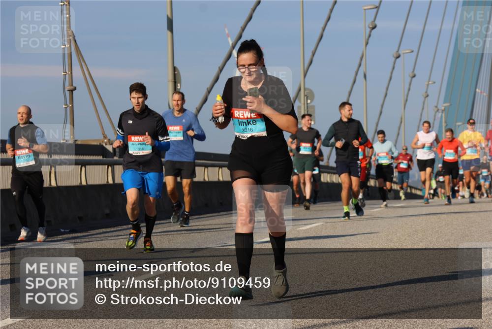 03.10.2025 - Köhlbrandbrückenlauf Strokosch-Dieckow http://msf.ph/oto/9109459 03.10.2025 09:40:38 Position 2 1468, 1316, 3316 meine-sportfotos.de