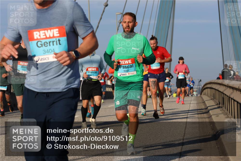 03.10.2025 - Köhlbrandbrückenlauf Strokosch-Dieckow http://msf.ph/oto/9109512 03.10.2025 09:40:46 Position 2 3659, 3404, 204, 3041, 10 meine-sportfotos.de
