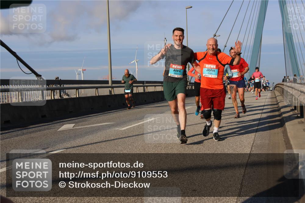 03.10.2025 - Köhlbrandbrückenlauf Strokosch-Dieckow http://msf.ph/oto/9109553 03.10.2025 09:40:49 Position 2 3659, 3305 meine-sportfotos.de
