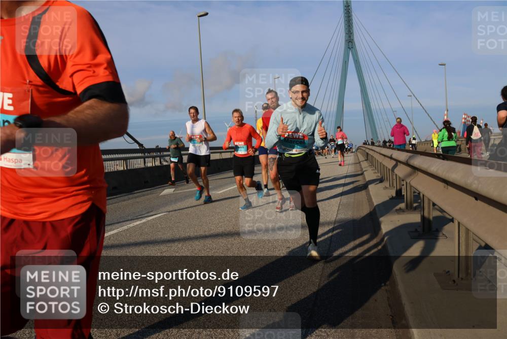 03.10.2025 - Köhlbrandbrückenlauf Strokosch-Dieckow http://msf.ph/oto/9109597 03.10.2025 09:40:51 Position 2  meine-sportfotos.de
