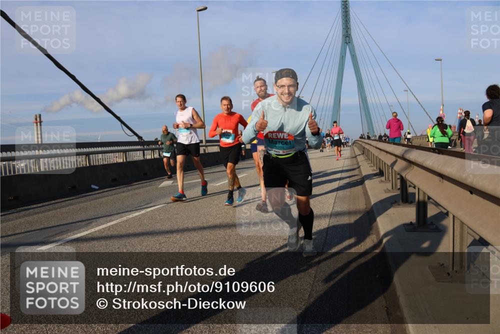 03.10.2025 - Köhlbrandbrückenlauf Strokosch-Dieckow http://msf.ph/oto/9109606 03.10.2025 09:40:51 Position 2 3204 meine-sportfotos.de