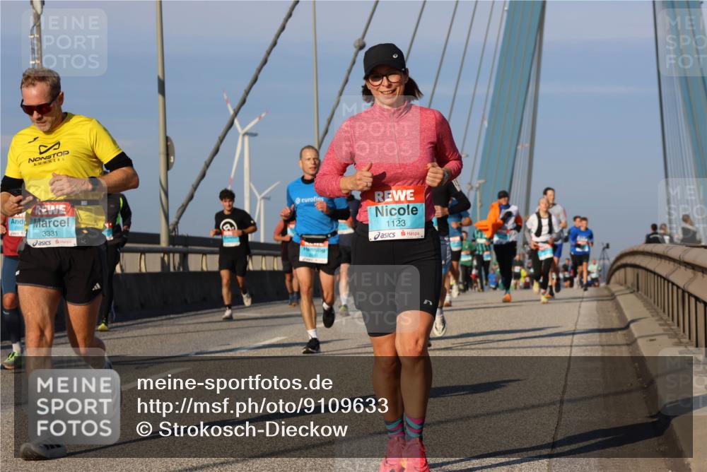 03.10.2025 - Köhlbrandbrückenlauf Strokosch-Dieckow http://msf.ph/oto/9109633 03.10.2025 09:40:54 Position 2 3331, 1123 meine-sportfotos.de