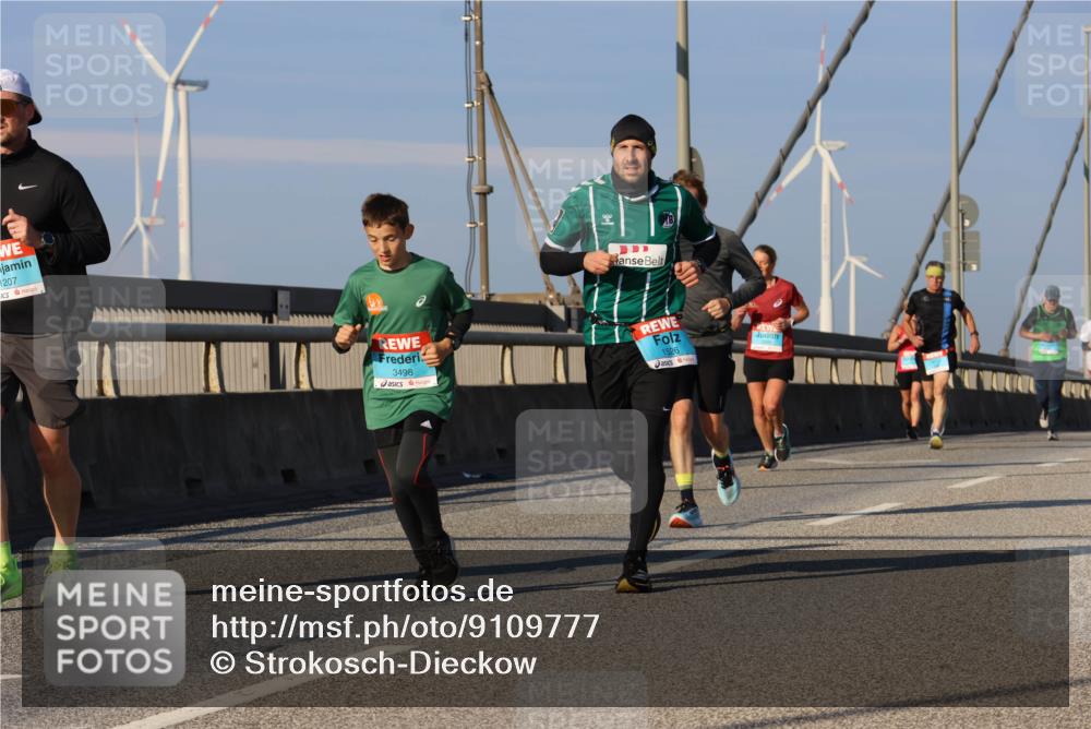 03.10.2025 - Köhlbrandbrückenlauf Strokosch-Dieckow http://msf.ph/oto/9109777 03.10.2025 09:41:07 Position 2 207, 3498, 1526 meine-sportfotos.de