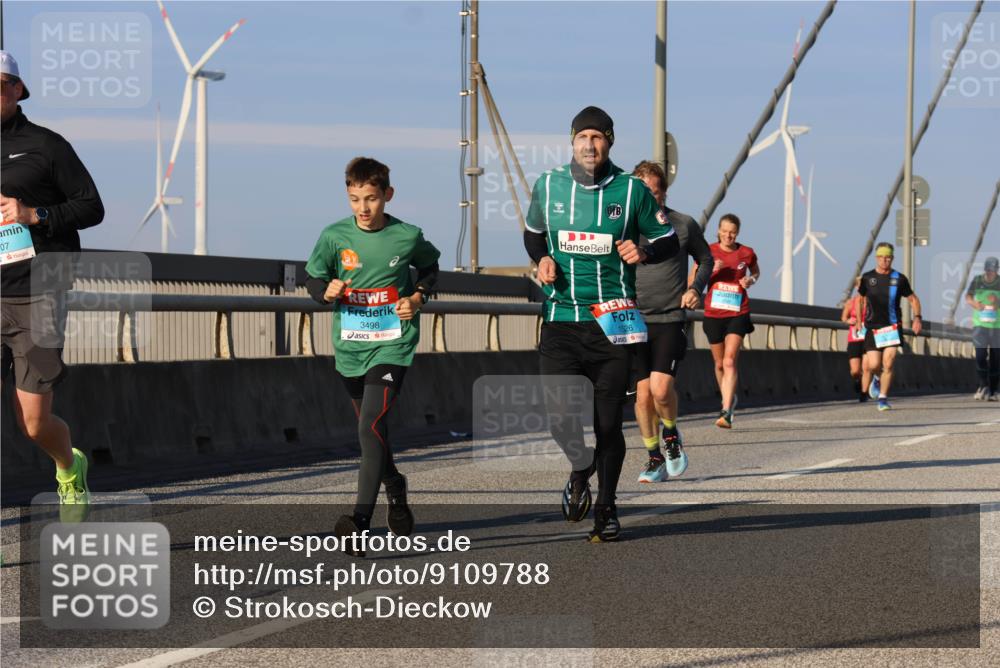 03.10.2025 - Köhlbrandbrückenlauf Strokosch-Dieckow http://msf.ph/oto/9109788 03.10.2025 09:41:08 Position 2 07, 3498, 1526 meine-sportfotos.de
