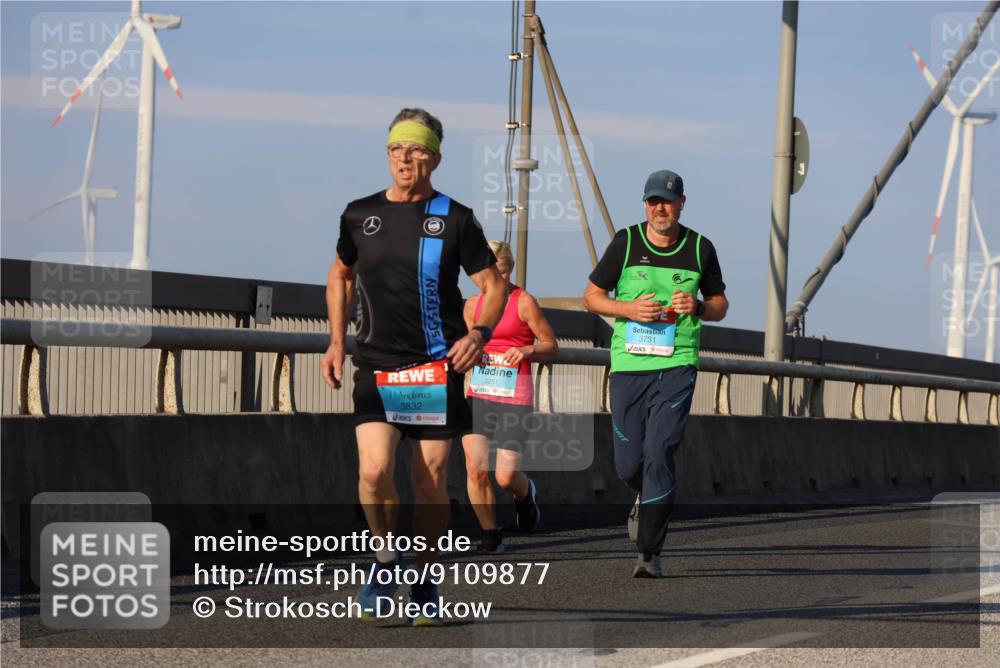 03.10.2025 - Köhlbrandbrückenlauf Strokosch-Dieckow http://msf.ph/oto/9109877 03.10.2025 09:41:15 Position 2 3832, 3251, 3731 meine-sportfotos.de