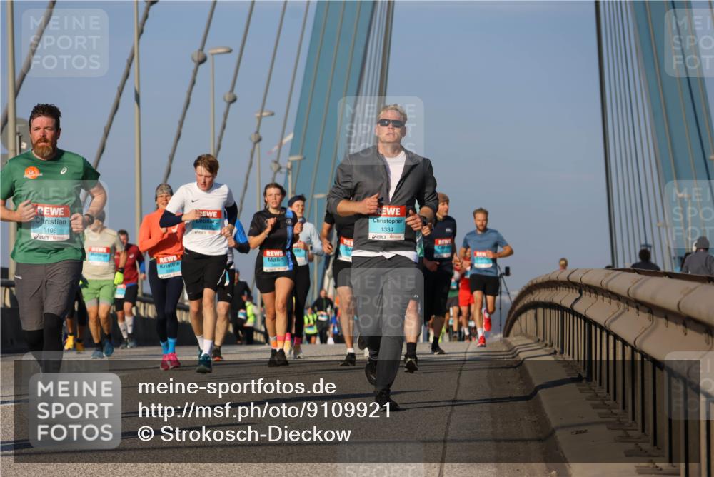 03.10.2025 - Köhlbrandbrückenlauf Strokosch-Dieckow http://msf.ph/oto/9109921 03.10.2025 09:41:21 Position 2 1334 meine-sportfotos.de