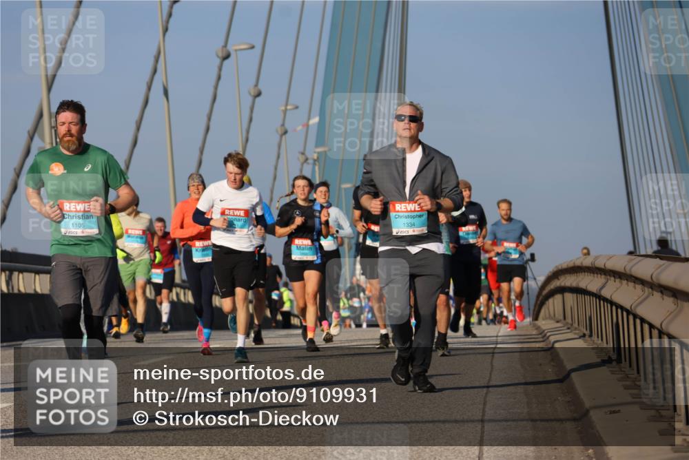 03.10.2025 - Köhlbrandbrückenlauf Strokosch-Dieckow http://msf.ph/oto/9109931 03.10.2025 09:41:21 Position 2 1105, 1334 meine-sportfotos.de